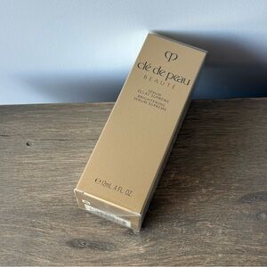 Brand New Clé de Peau Beauté Brightening Serum Supreme